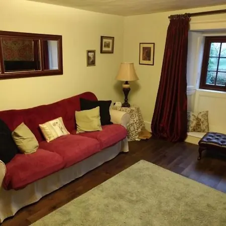 Wonderful 2-bedroom With Hot Tub 5* Views Дом отдыха
