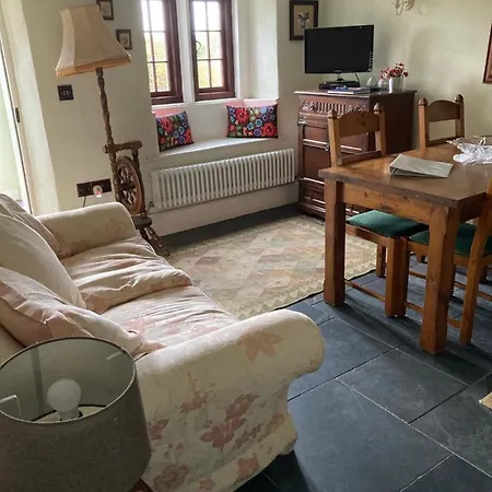 Wonderful 2-bedroom With Hot Tub 5* Views *