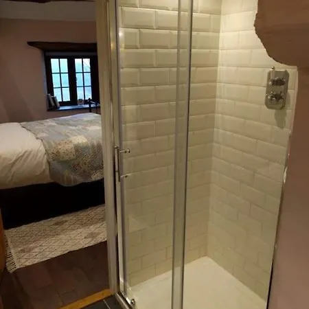 Wonderful 2-bedroom With Hot Tub 5* Views Дом отдыха